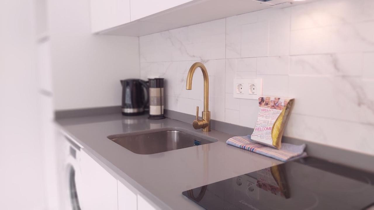 Del Parque Flats Urban Corner Apartment Малага Екстериор снимка
